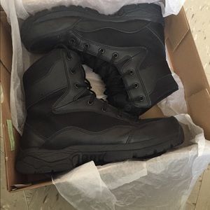 Men’s tactical boots